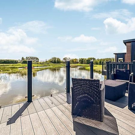 Waterside Hambleton Lakeside Lodges Poulton-le-Fylde Exterior foto